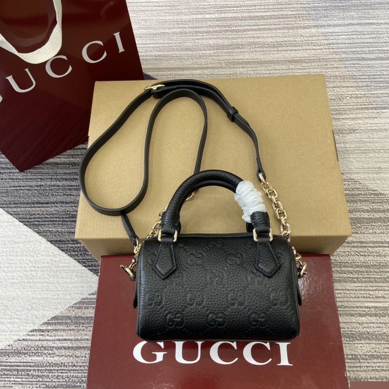 G*u*i speedy bags
